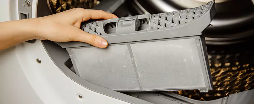 Signs Of A Clogged Dryer Lint Trap in Sandusky, Ohio